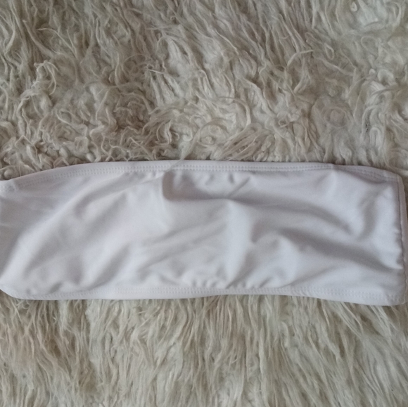 New Nasty Gal Keep Your Cool Bandeau Bikini Top Size 2 - Picture 3 of 7